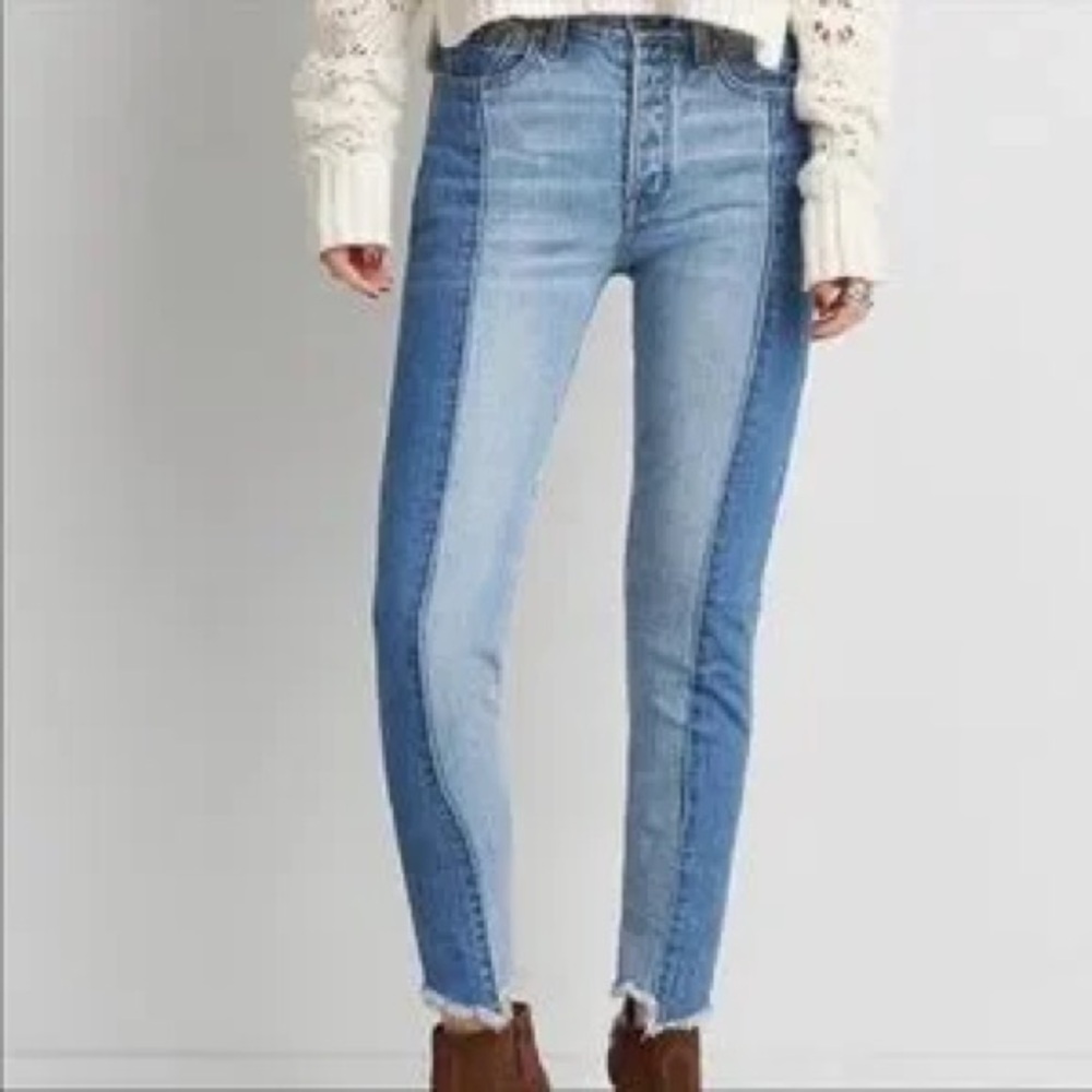 American Eagle Outfitters High Rise Blue Jeans